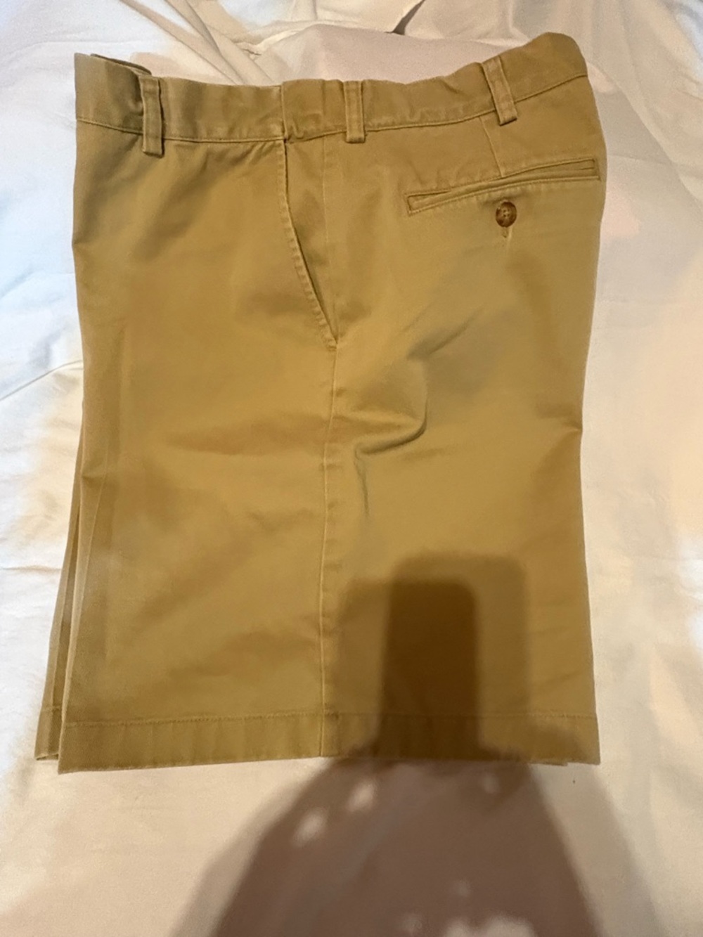 NFS-SOLD-VEGAS_POSH 
L.L. Bean Men's Khaki Tan Shorts